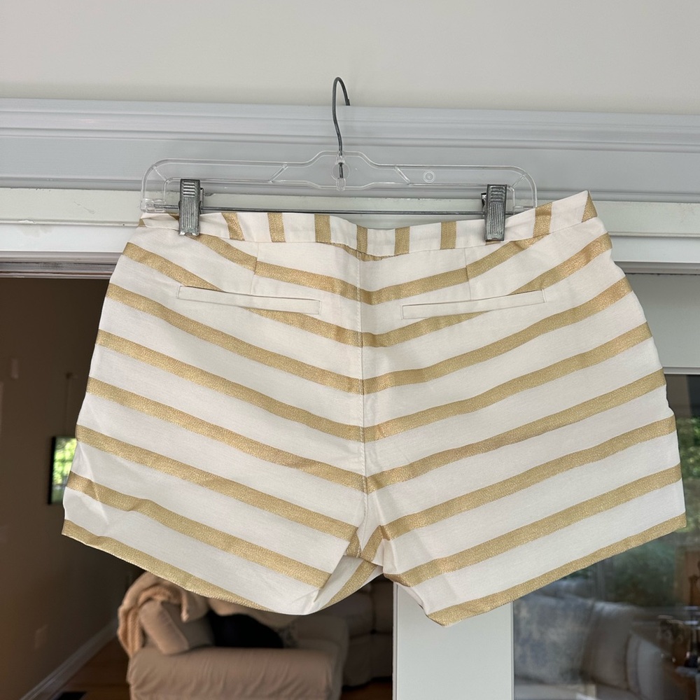 Lilly Pulitzer gold striped shorts..NWOT size 6